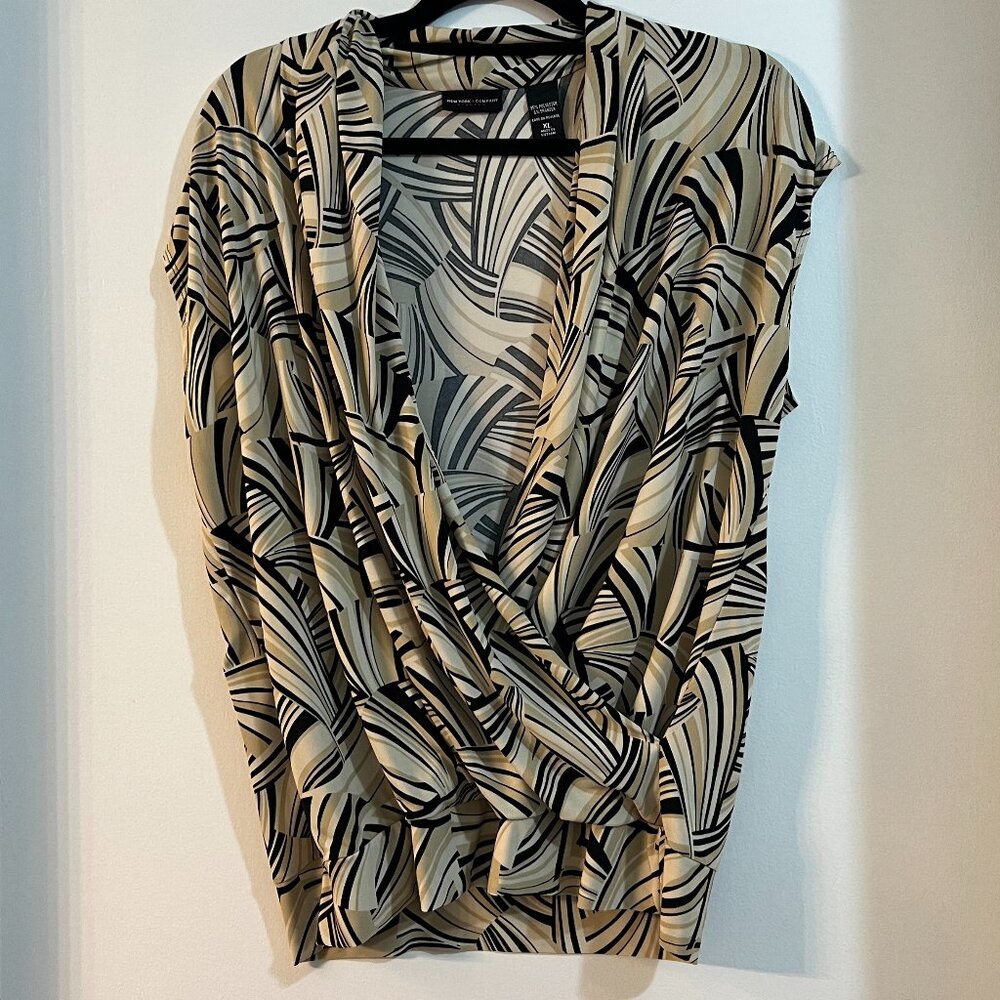 New York & Company Geometric Blouse (XL), Black & Cream